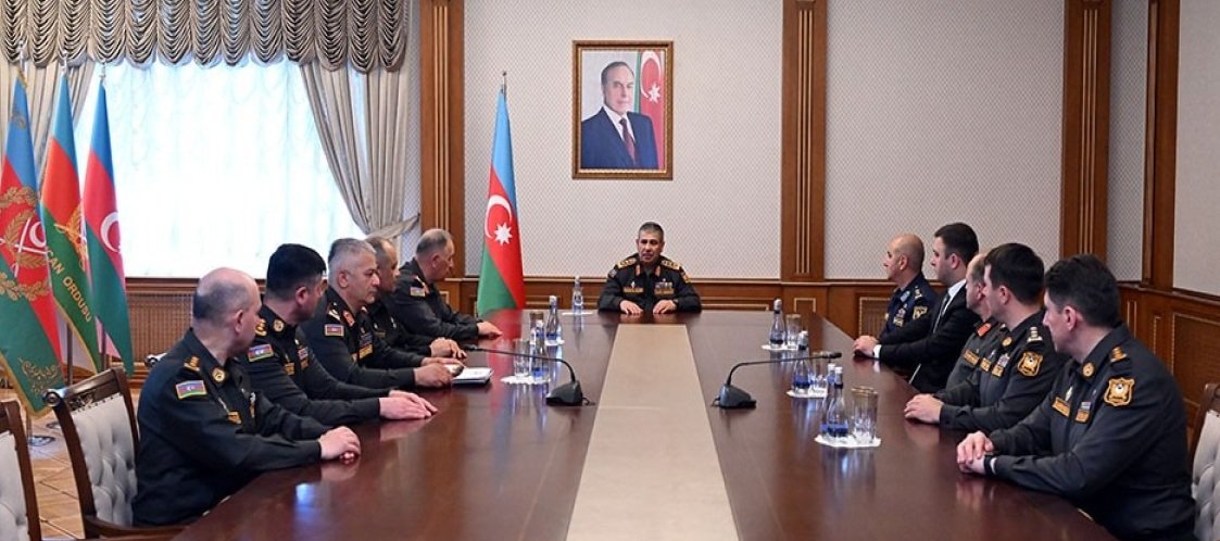 Zakir Həsənov yeni generallara rütbələrini təqdim edib