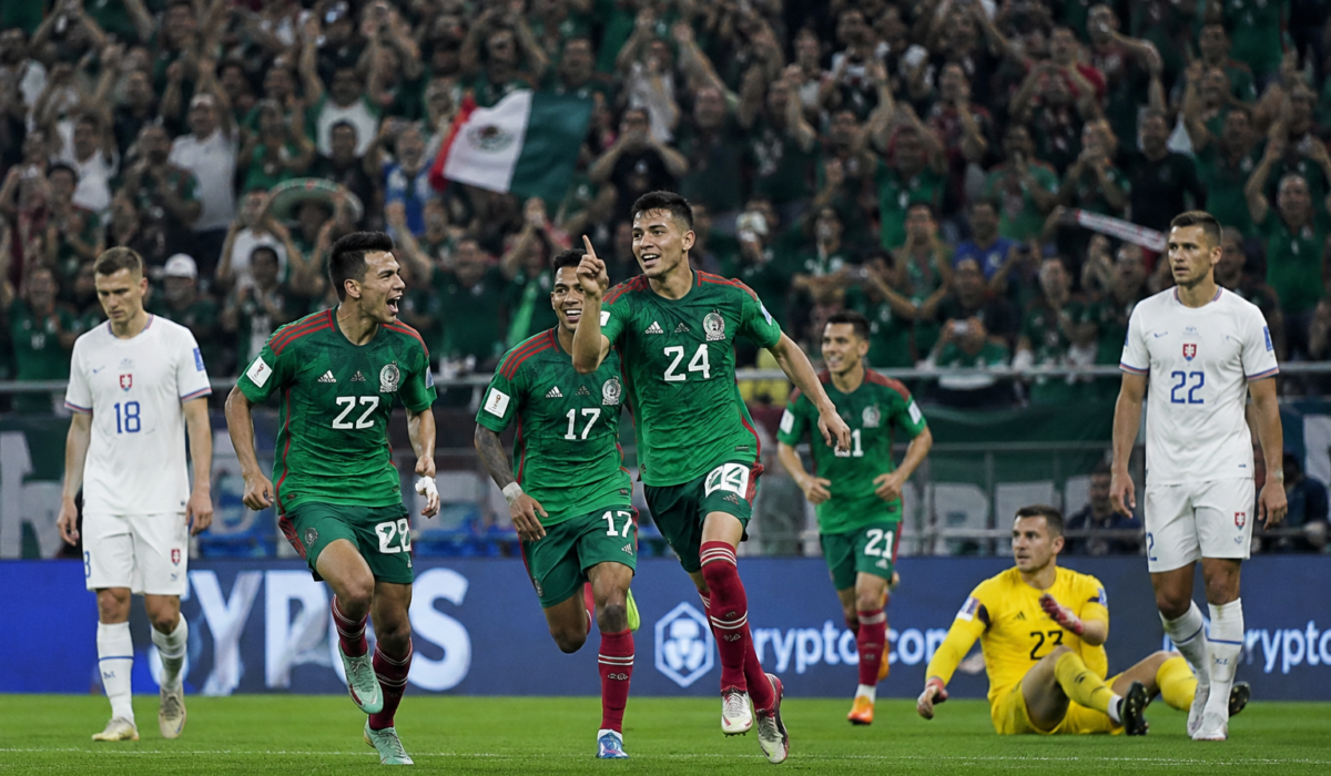 Mexico Dominates Czech Republic 3-0 to Win World Cup Group A