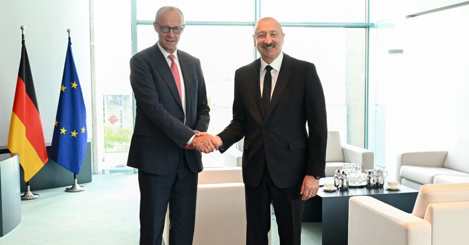 İlham Əliyev ilə Federal Kansler Fridrix Mertsin təkbətək görüşü keçirilib