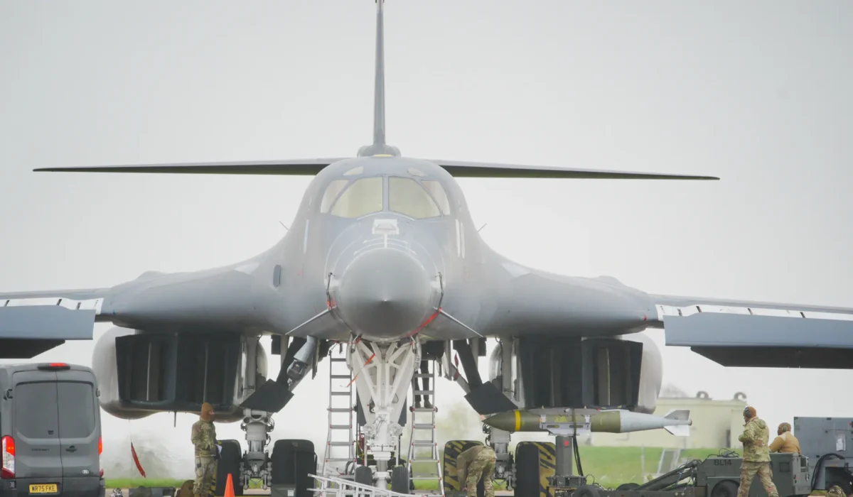 ABŞ ordusu İrana qarşı B-1 bombardmançılardan istifadə edib