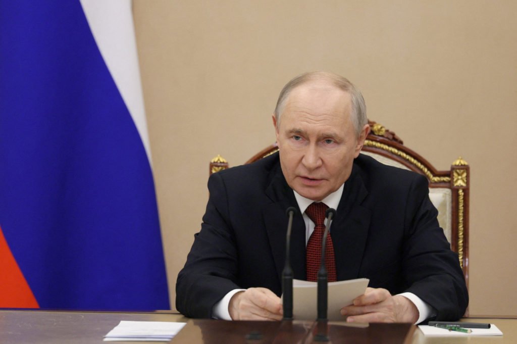 Putin yanacaq böhranı ilə bağlı müşavirə keçirib