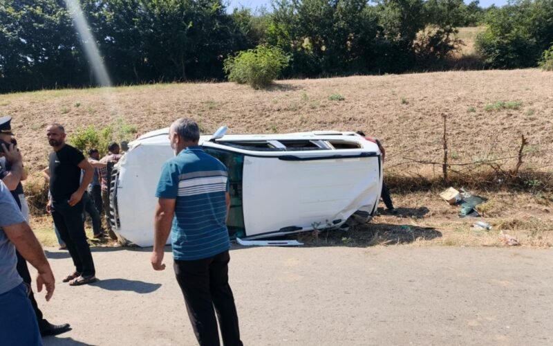 В Джалилабаде перевернулся автомобиль Toyota Prado: 4 пострадавших