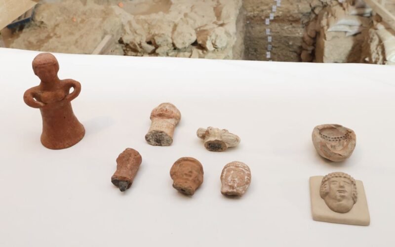 Jerusalem Archaeologists Discover Mold for First Temple Period Figurines