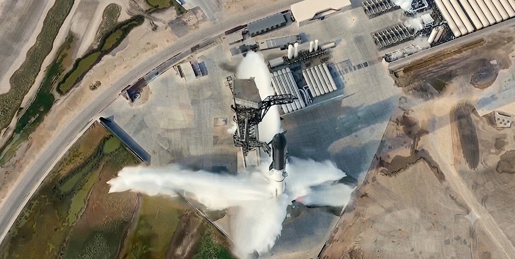 İlon Maskın nəhəng raketi havaya qalxa bilməyib: Mühərriklər işə düşmədi