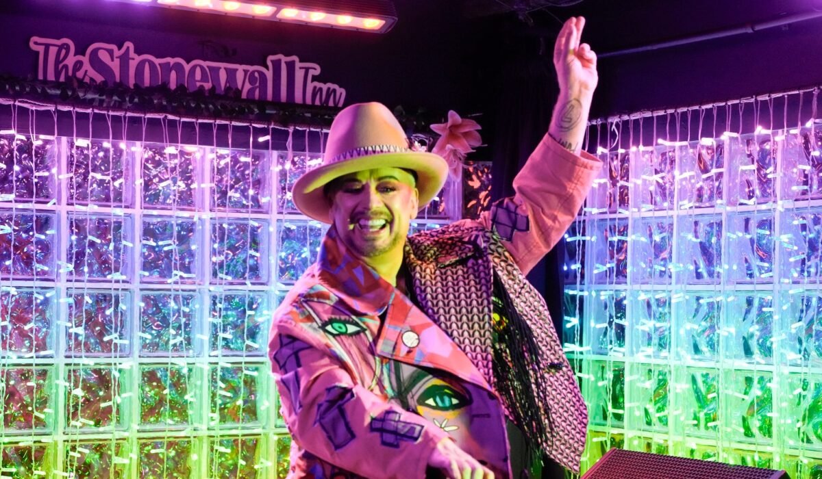 Boy George releases song in support of Israel