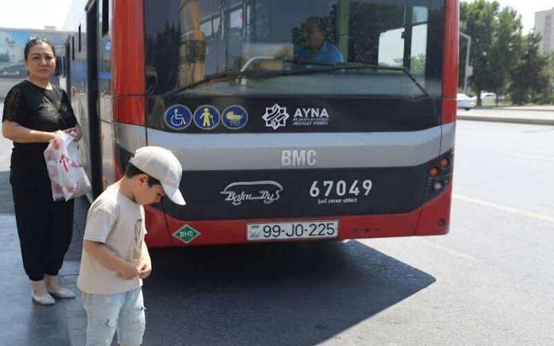 Bus driver in Baku forces mother and autistic child off vehicle
