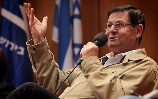 Haim Yavin, the legendary Israeli news anchor.