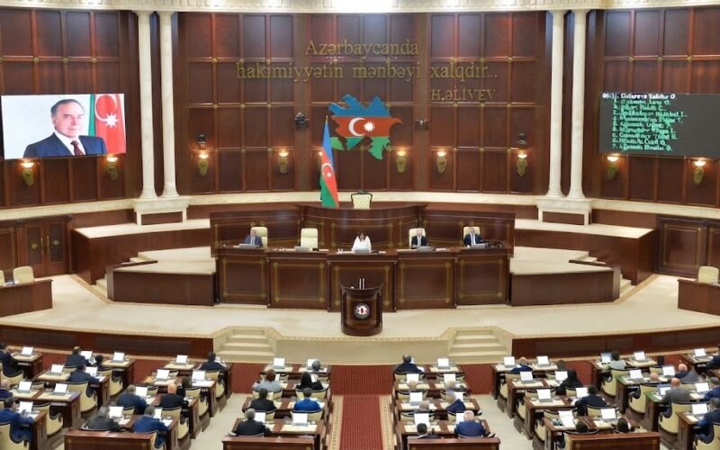 Millət vəkilləri yay tətilinə gedir: Sabah son iclasdır