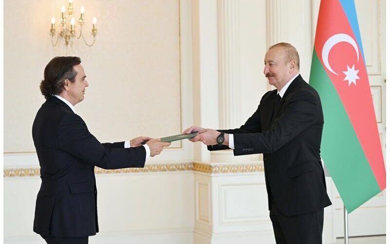 Ilham Aliyev accepts credentials of new ambassadors of Brazil, Cambodia and Oman