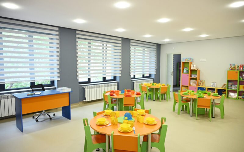 Mehriban Aliyeva and family members at the opening of Kindergarten No. 352