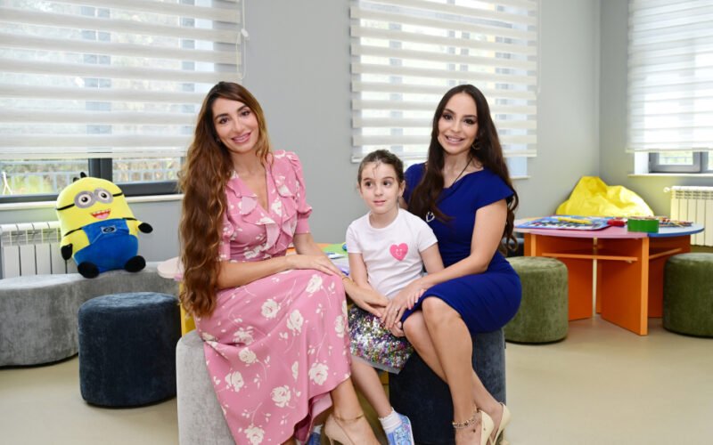 Mehriban Aliyeva and family members at the opening of Kindergarten No. 352