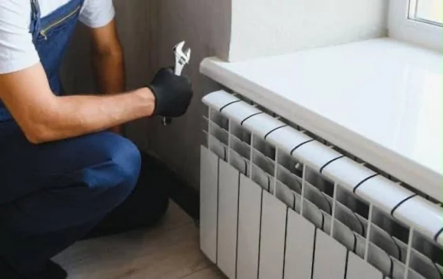 İstilik radiatoru və borular