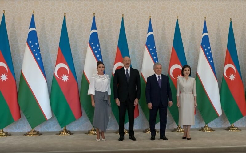 Presidents and First Ladies of Azerbaijan and Uzbekistan take a joint photo