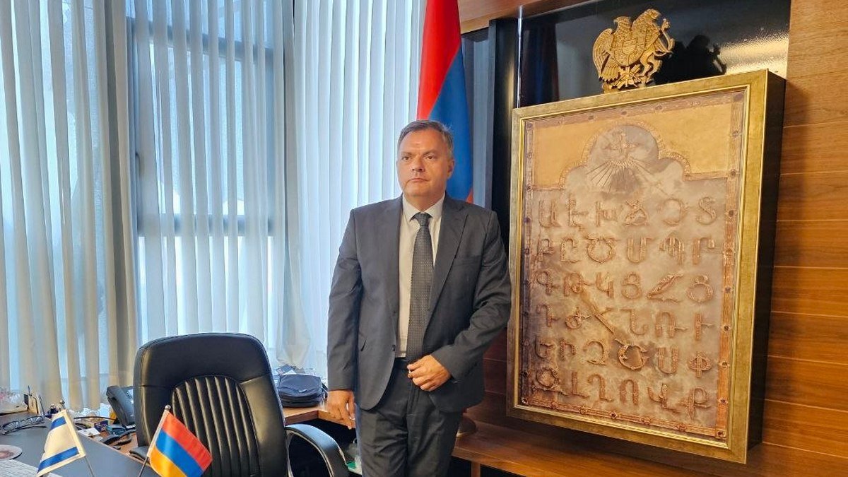 Посол Армении в Израиле Арман Акопян