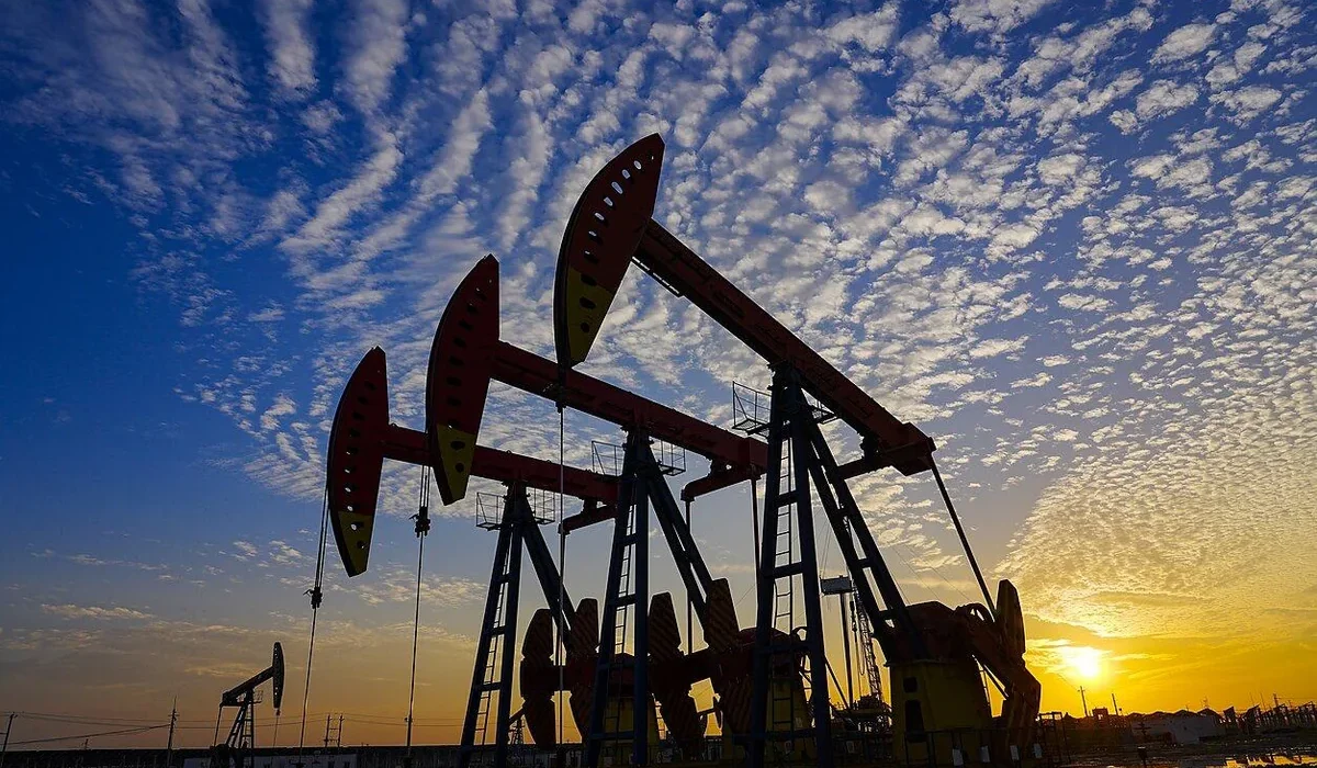 Нефтедобывающая инфраструктура и насосные установки