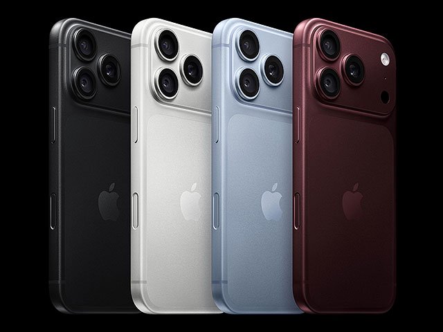 New iPhone 18 Pro and Pro Max models in a store display