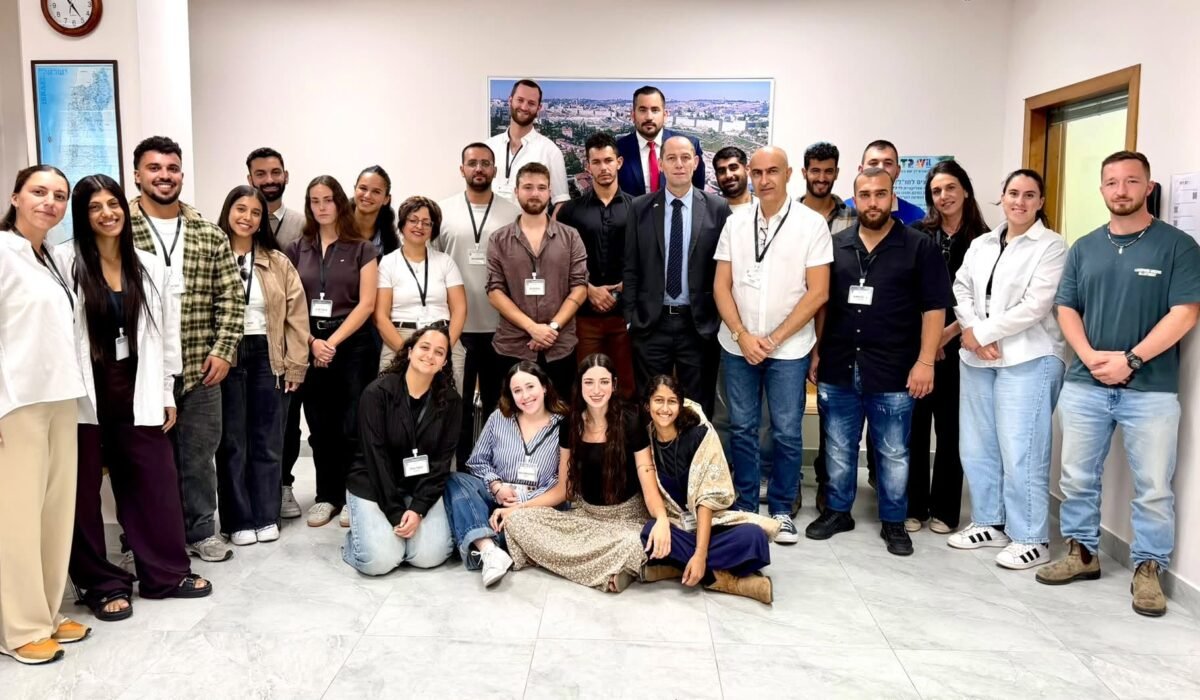 Ariel Universitetinin tələbələri Bakı səfəri çərçivəsində İsrail səfirliyində olublar