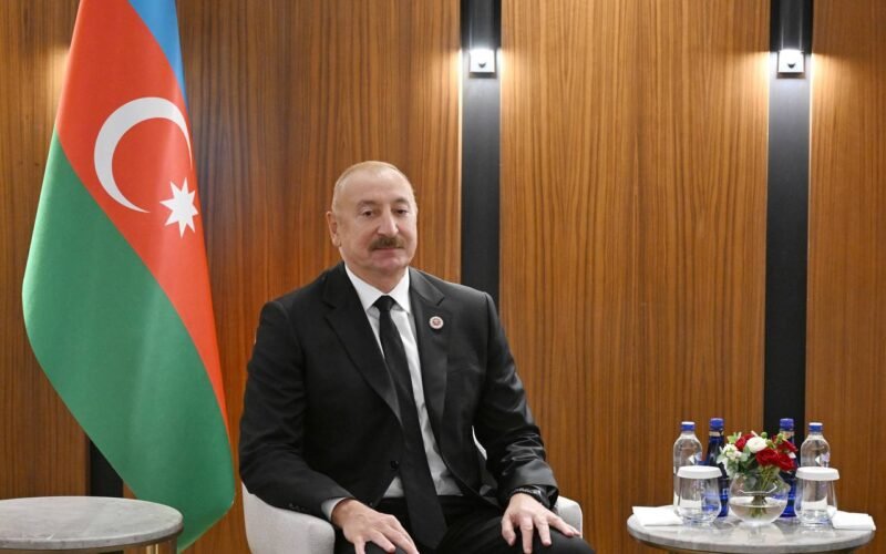 Azərbaycan və Türkiyə prezidentləri İlham Əliyev və Rəcəb Tayyib Ərdoğan Bişkekdəki görüşdə